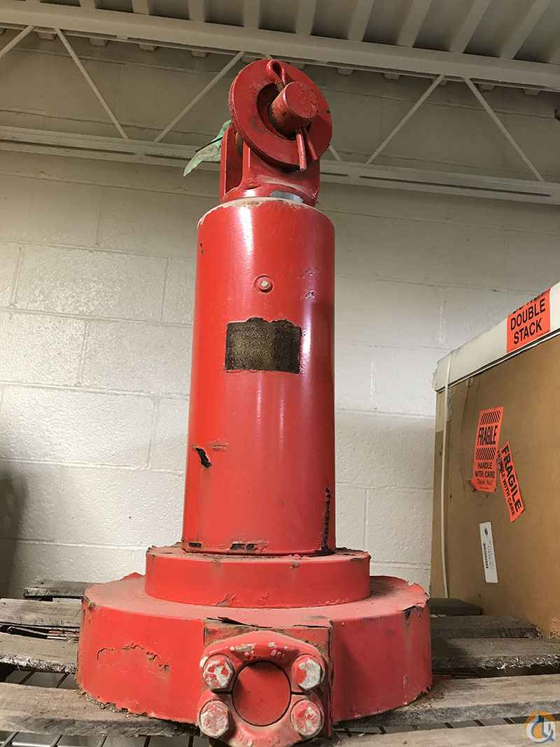 Manitowoc Hydraulic Cylinder Mast Stop