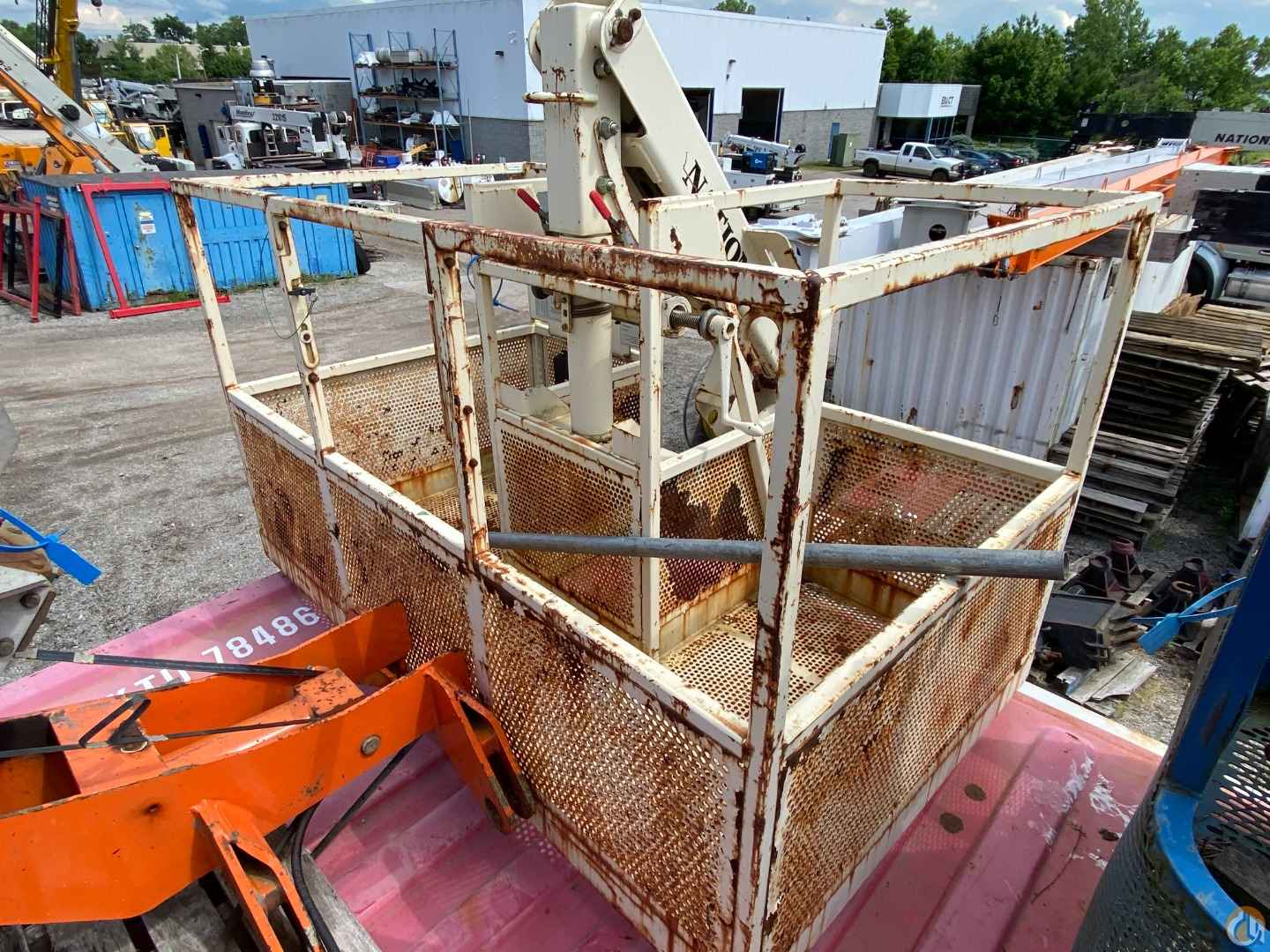 National Rotating Man Basket