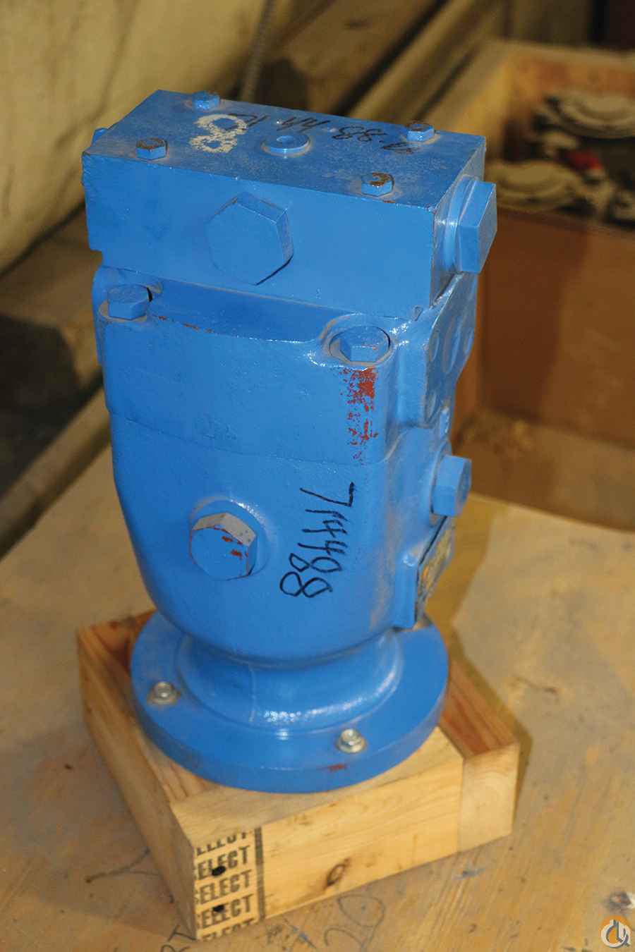 714488-RB - Vickers Swing Motor w/ Reliefs