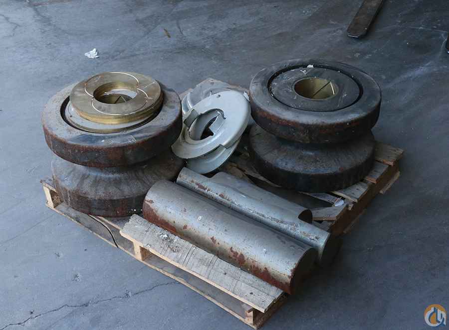 522488 - Lower Roller Assembly