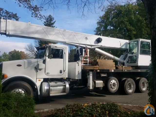 2011 Altec 38127S