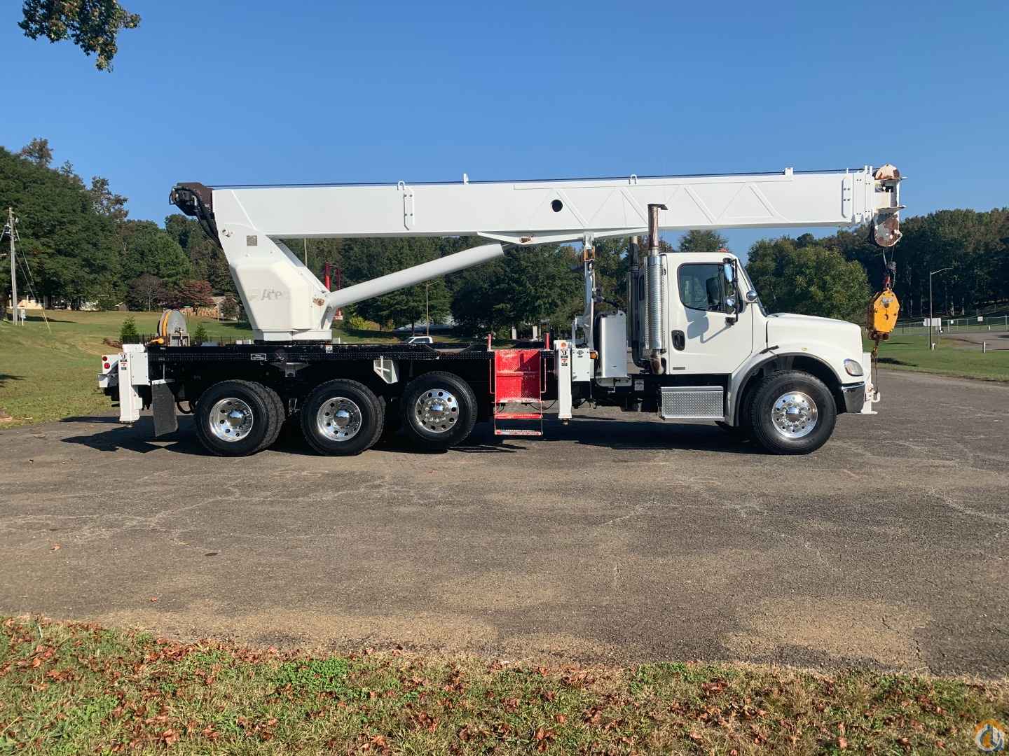 2007 Altec 34103 34 Ton Boom Crane Truck - Freightliner
