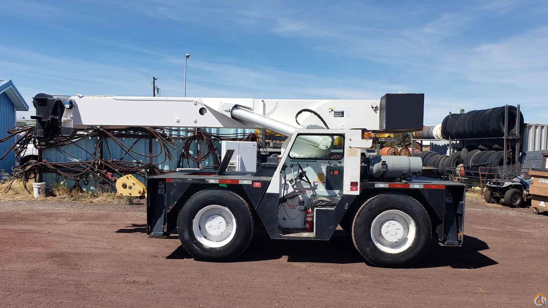 1998 Shuttlelift 5540, 15 Ton, Carry Deck Crane; CranesList ID: 477