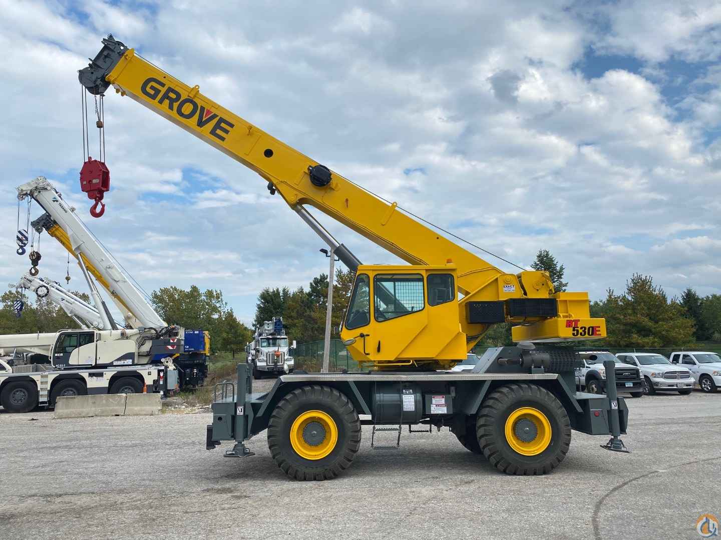 2000 Grove RT530E 30 ton rough terrain crane