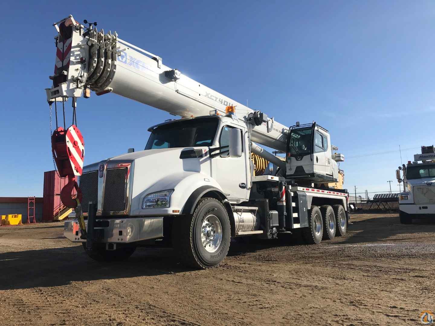 2020 XCT40U 40 Ton Boom Truck