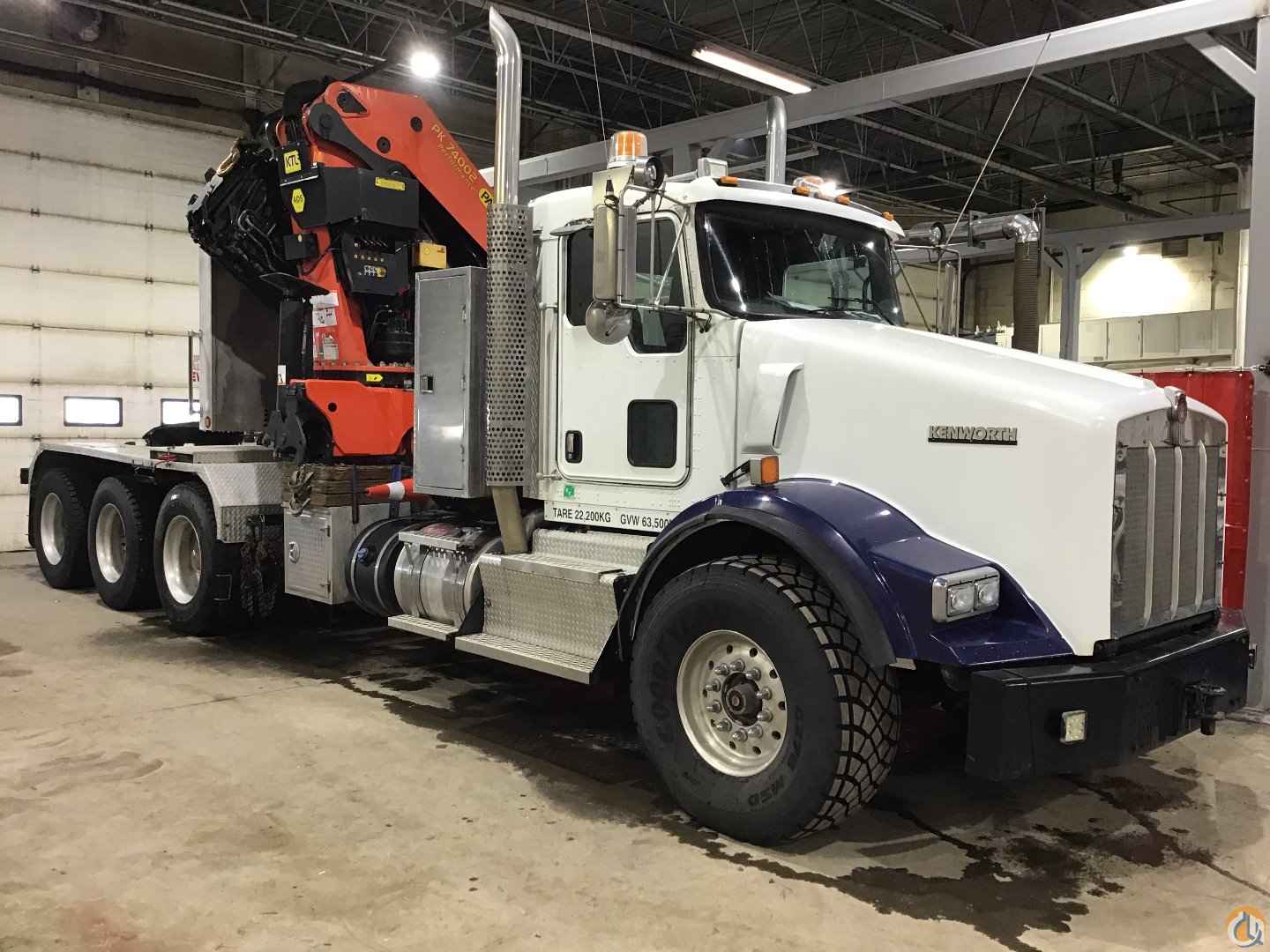 23.7Ton Knuckle Boom Tridem Tractor