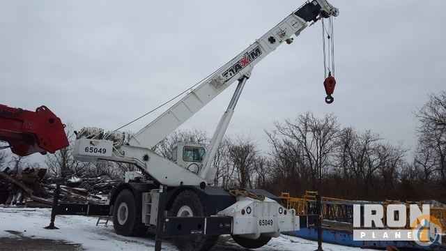 2000 Grove RT750 Rough Terrain Crane
