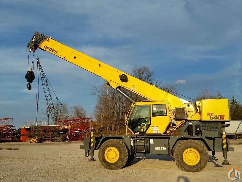 2012 Grove RT540
