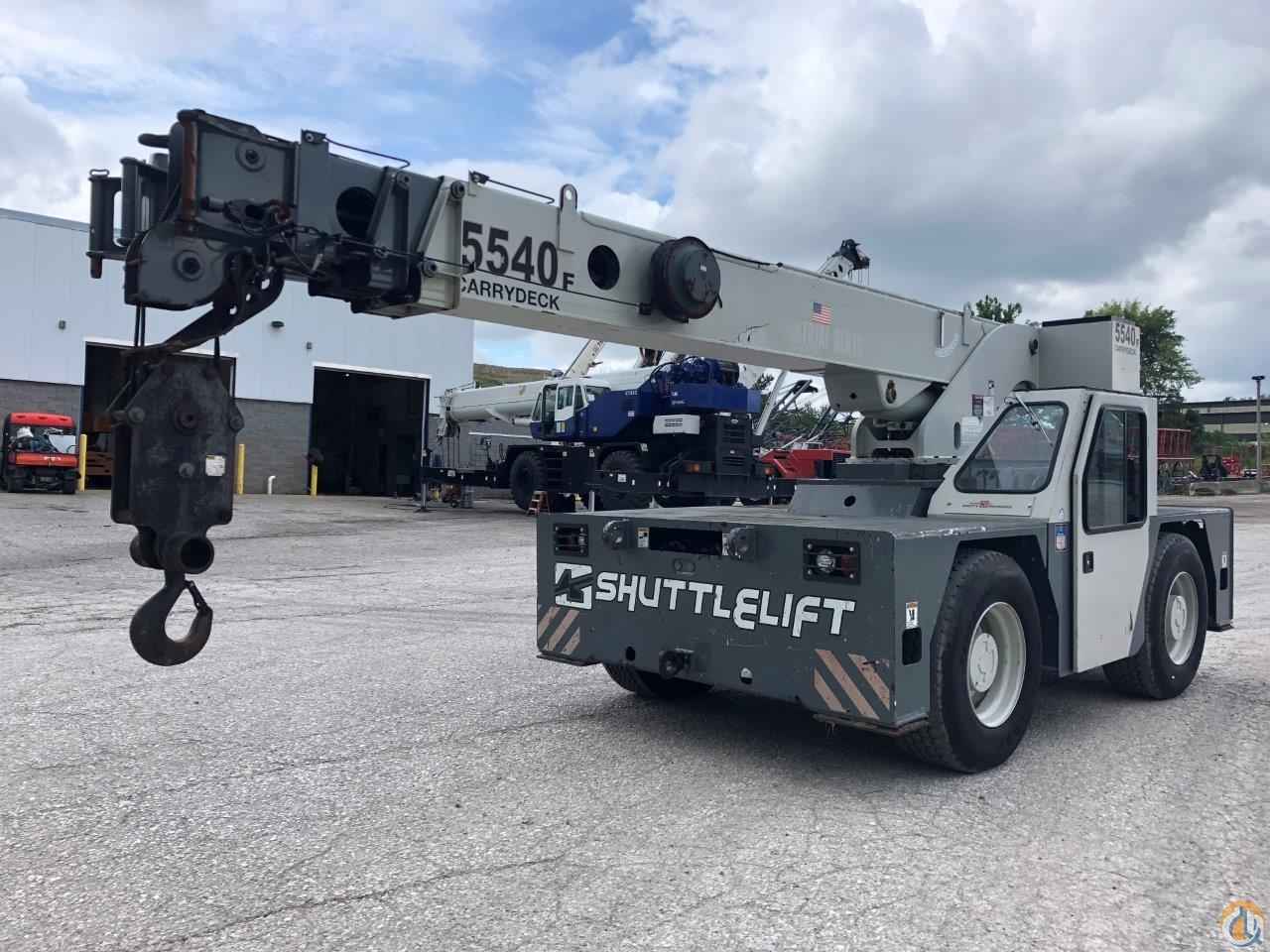 2009 Shuttlelift 5540 15 ton carry deck