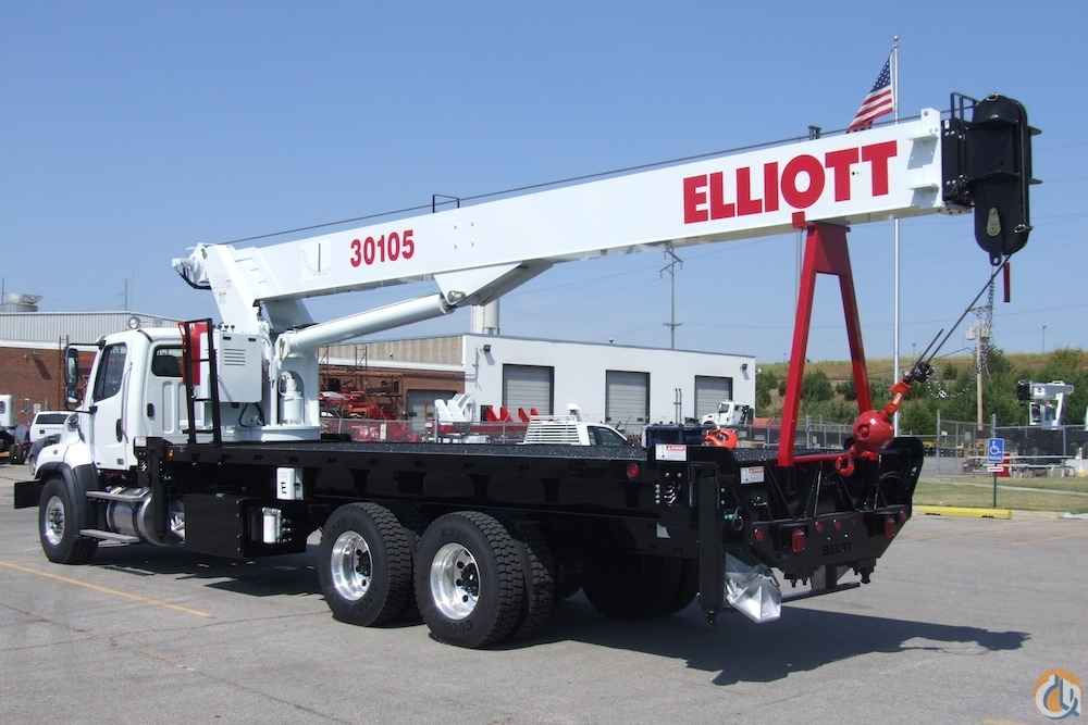 New Elliott 30105F-D boom truck mounted to Kenworth T440 chassis