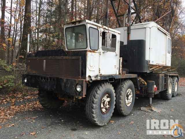 American 4460 Lattice-Boom Truck Crane