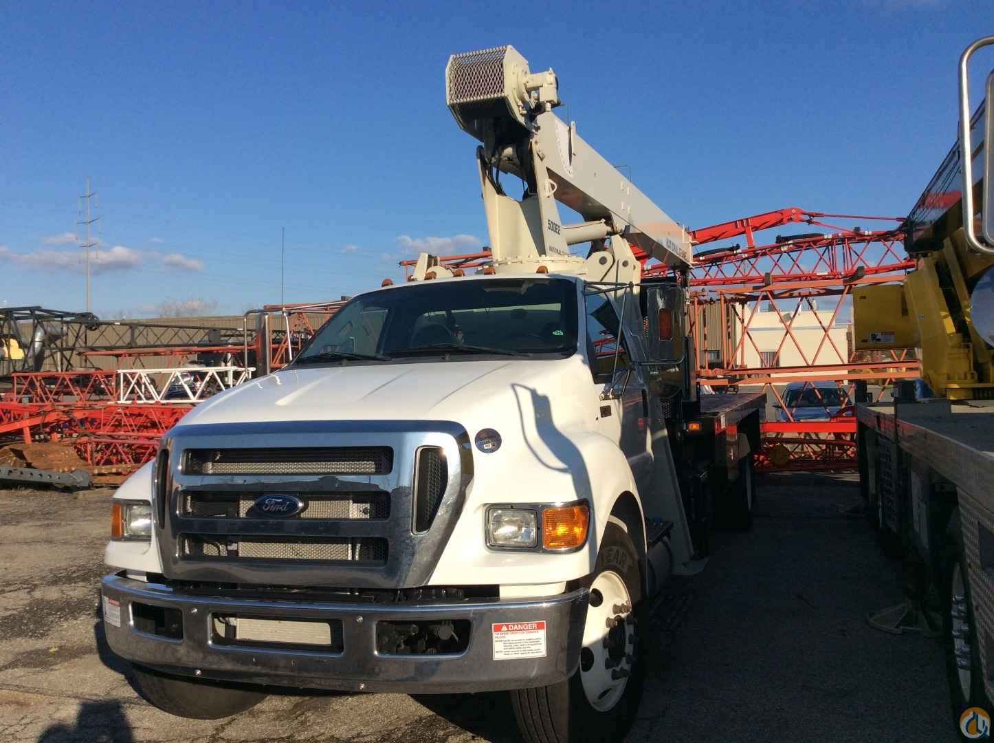2015 National 571E2 Mounted On Ford F 750XL