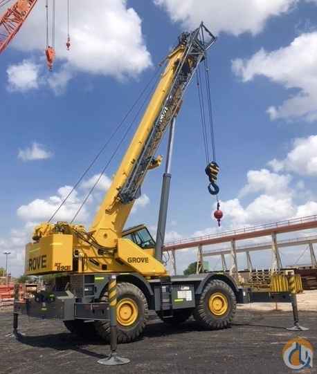 2010 GROVE RT890E