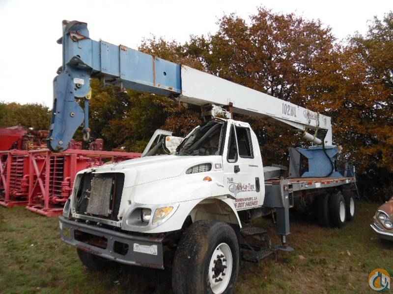 2006 Manitex 102WL Mounted on a International Chassis