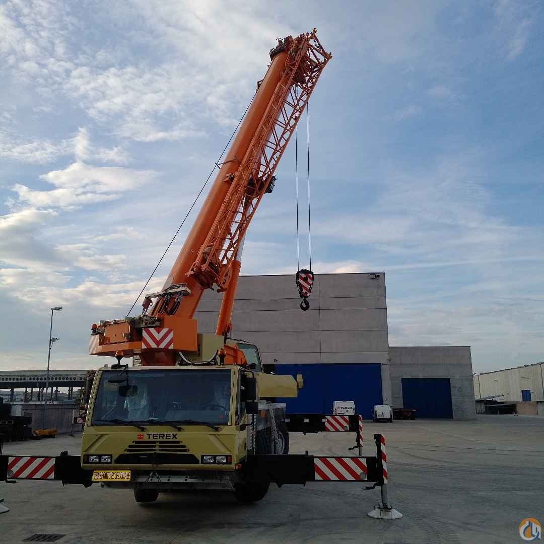 2010 TEREX DEMAG AC 100/4L