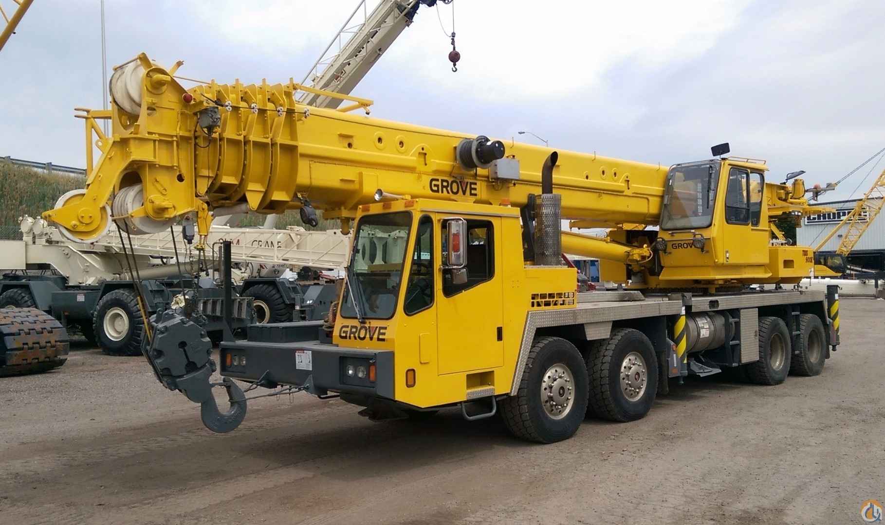 2005 GROVE TMS900E