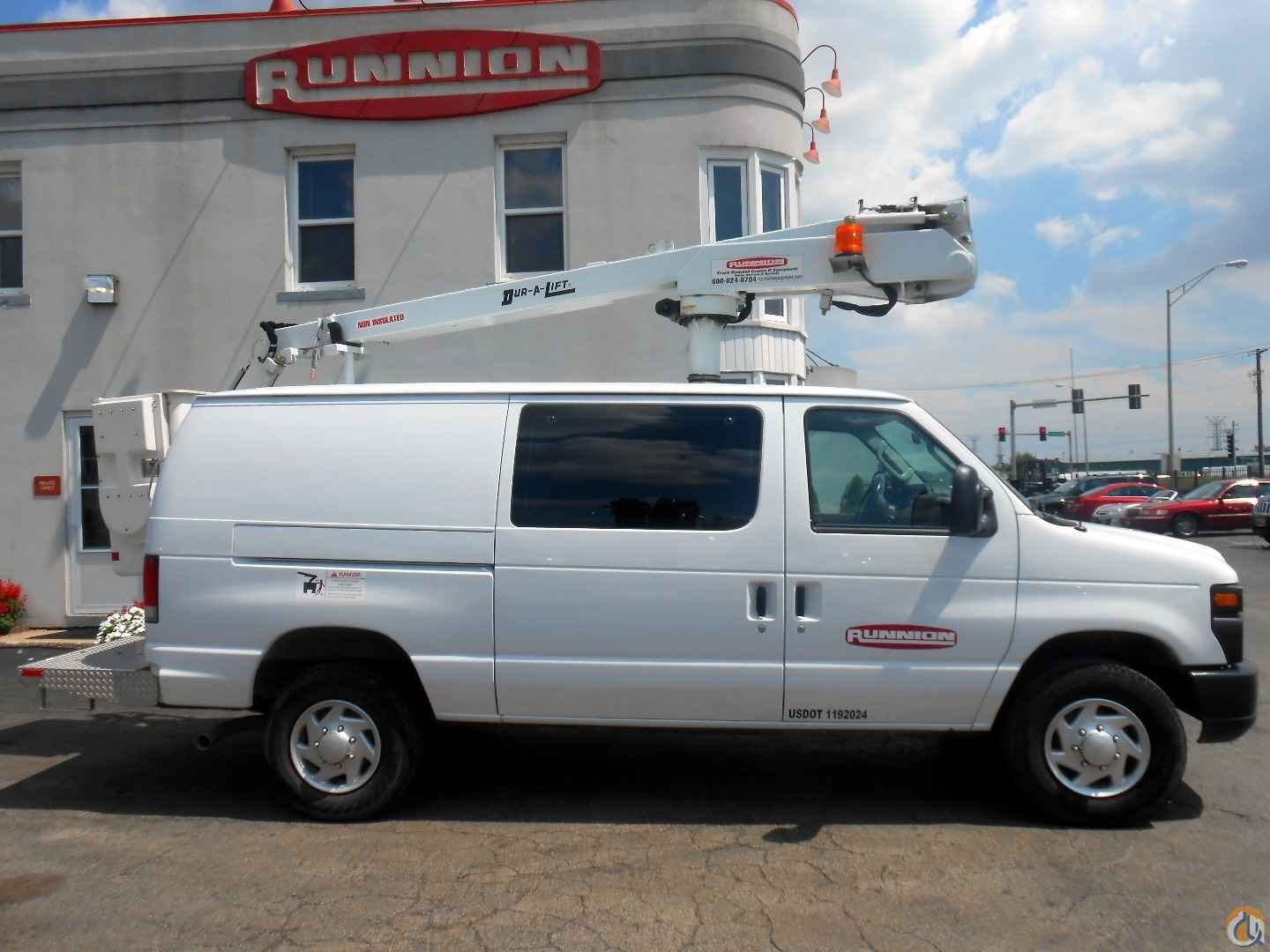 Dur-A-LIFT DVS-29TS bucket van