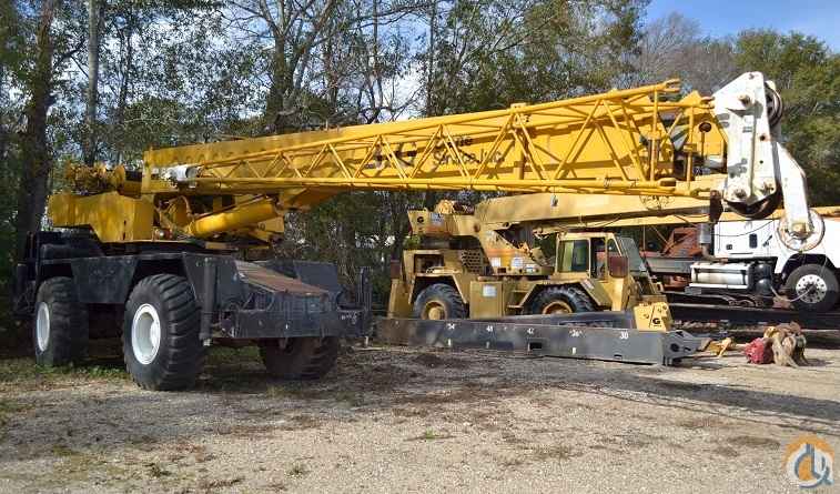 LINK-BELT HSP 8028S 50 TON CAP CRANE