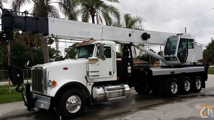 2012 NATIONAL NBT-40 40 TON 17,000 mile 2012 PETERBILT 485 hp ISX15