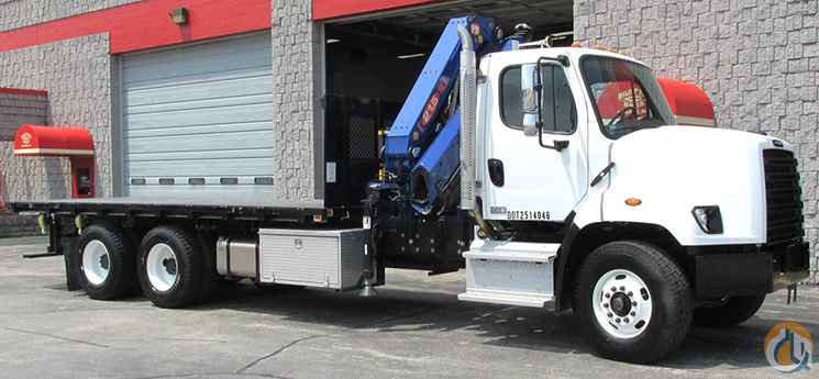 Demo Knuckle boom PM Crane 21523S on '15 Freightliner Truck