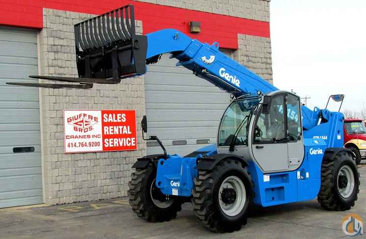 15 Ton Genie Lift with 44' Reach. NO OUTRIGGERS REQUIRED!!!!