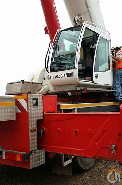 2012 Tadano ATF 220G-5