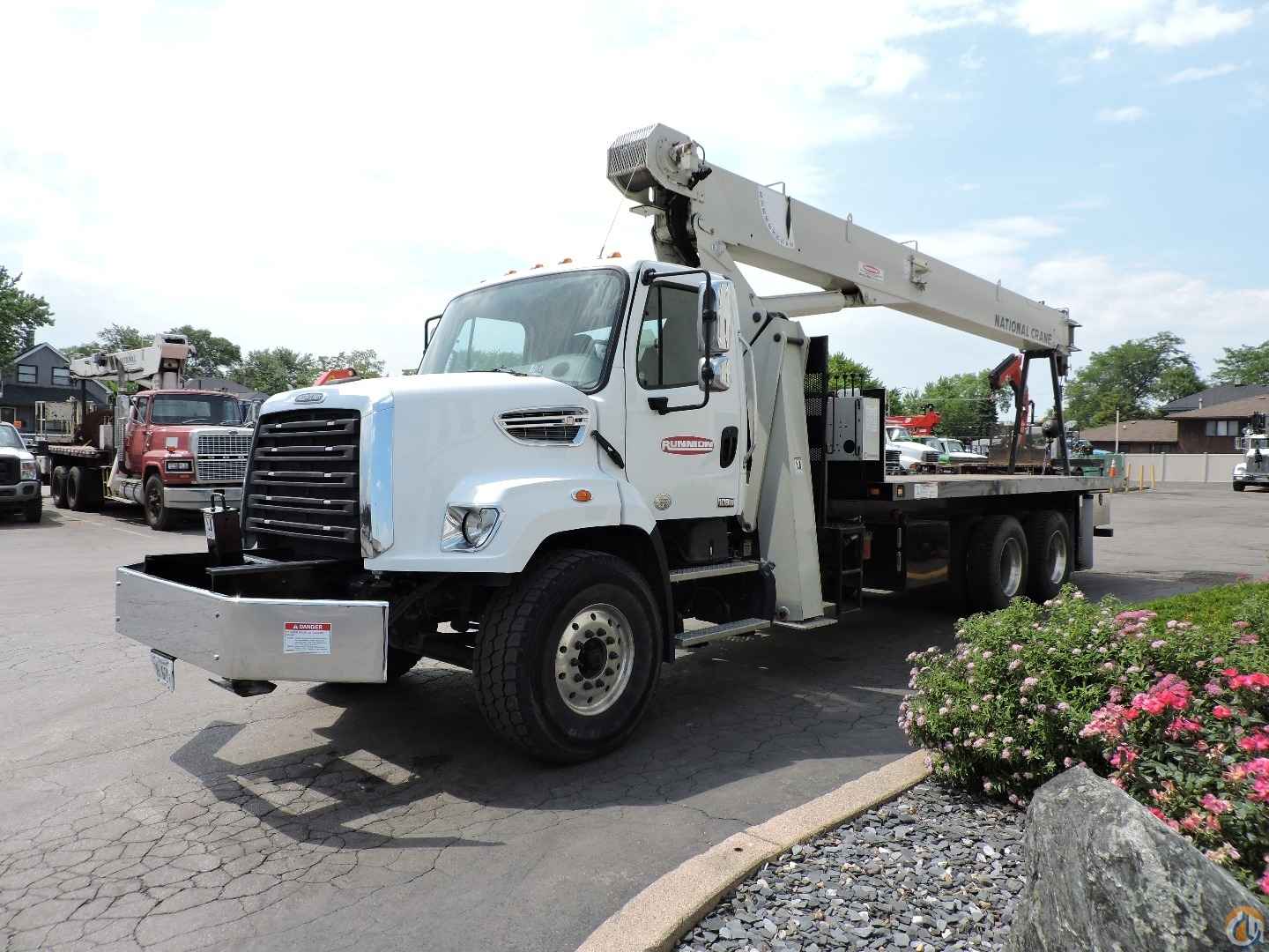 National 8100D 23-Ton Crane on 2015 Freightliner 108SD