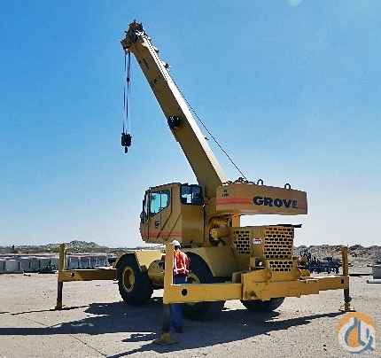 1995 Grove RT528C
