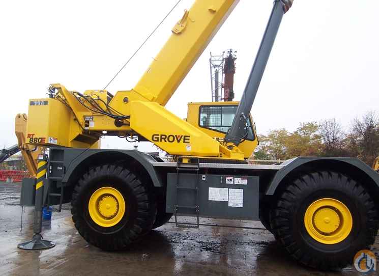 2010 Grove RT880E