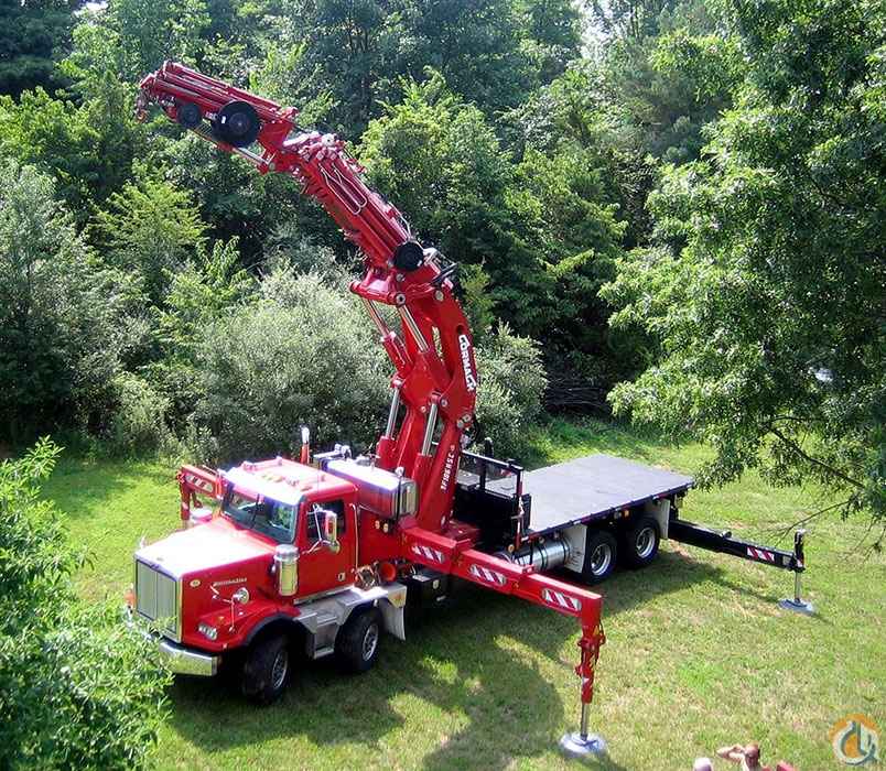 Few of a Kind and Available Immediately. Large Capacity Knuckle Boom MUY POCOS