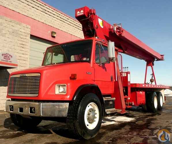 23.5 TON TEREX BT4792 2000 FREIGHTLINER