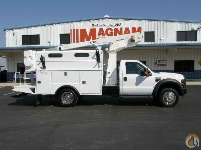 2008 Ford F-450 Walk In Service Bed with 29' Versalift Bucket
