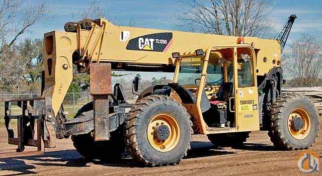 CATERPILLAR TL1255 TELESCOPIC FORKLIFT