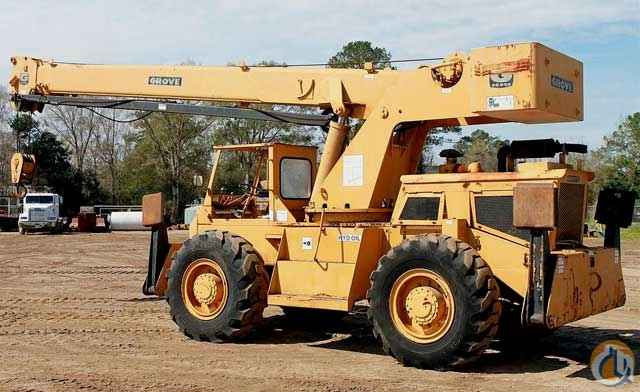 15-TON GROVE RT58 ROUGH TERRAIN CRANE