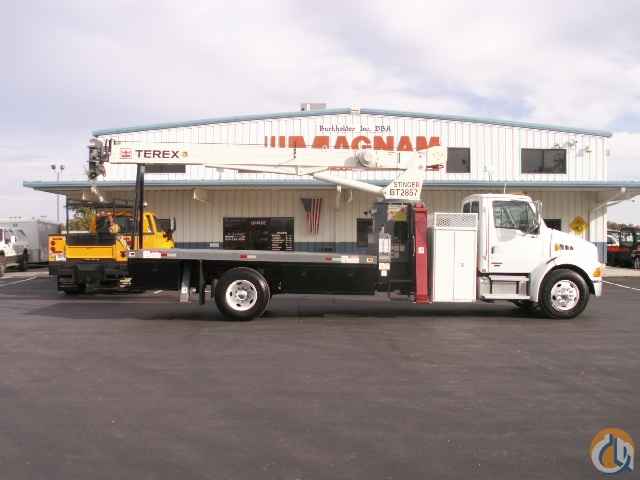 2007 Sterling Acterra w/ Terex Crane