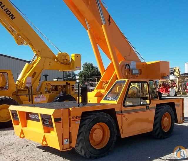 2005 Broderson IC-250-3B