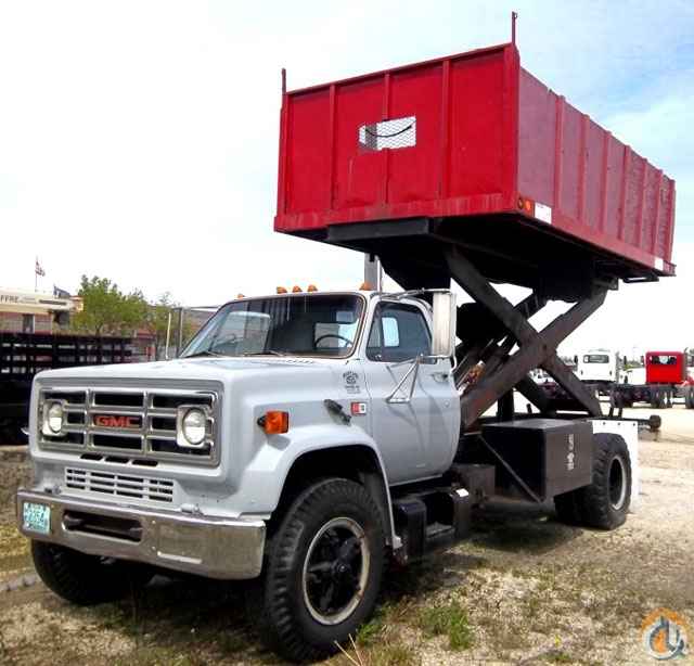 1983 Tesco SCISSOR LIFT