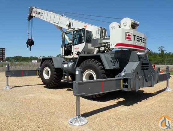 2010 Terex RT 670