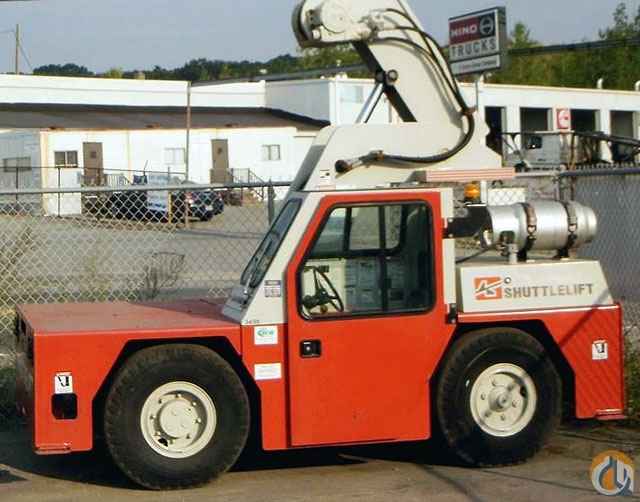 2005 Shuttlelift 3330FL