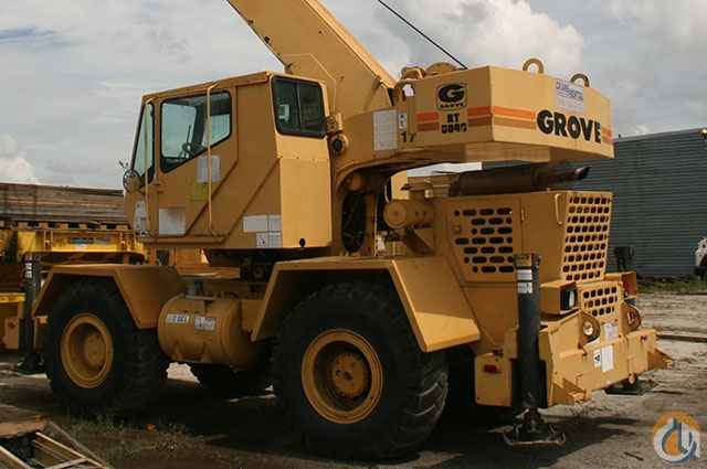 1992 Grove RT528C