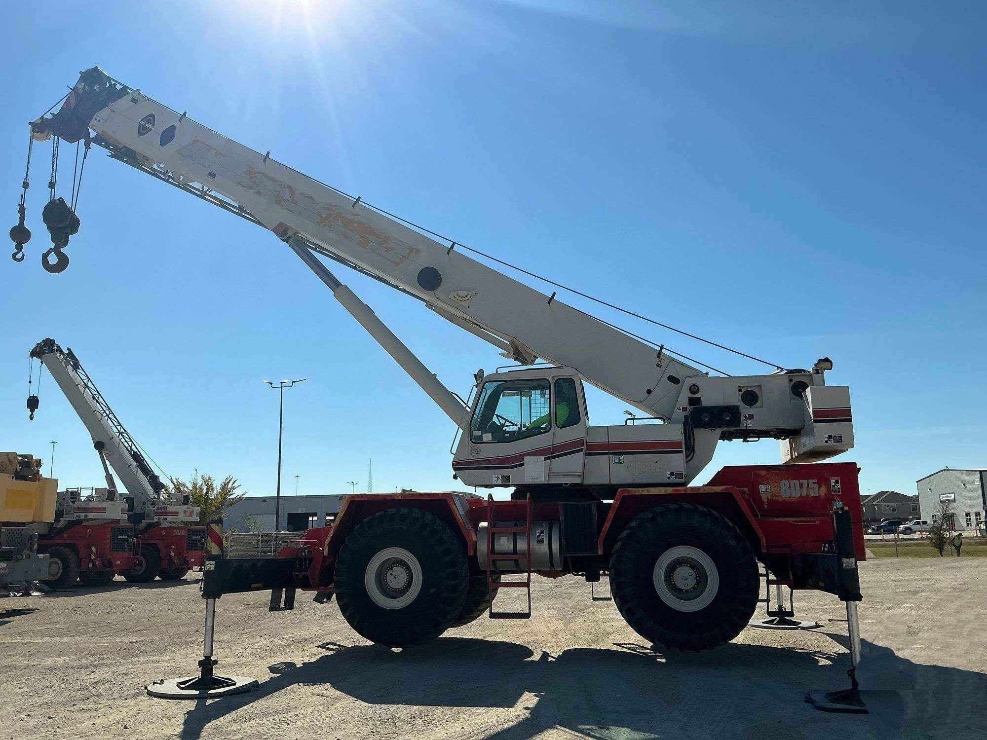 2010 Link-Belt RTC8075