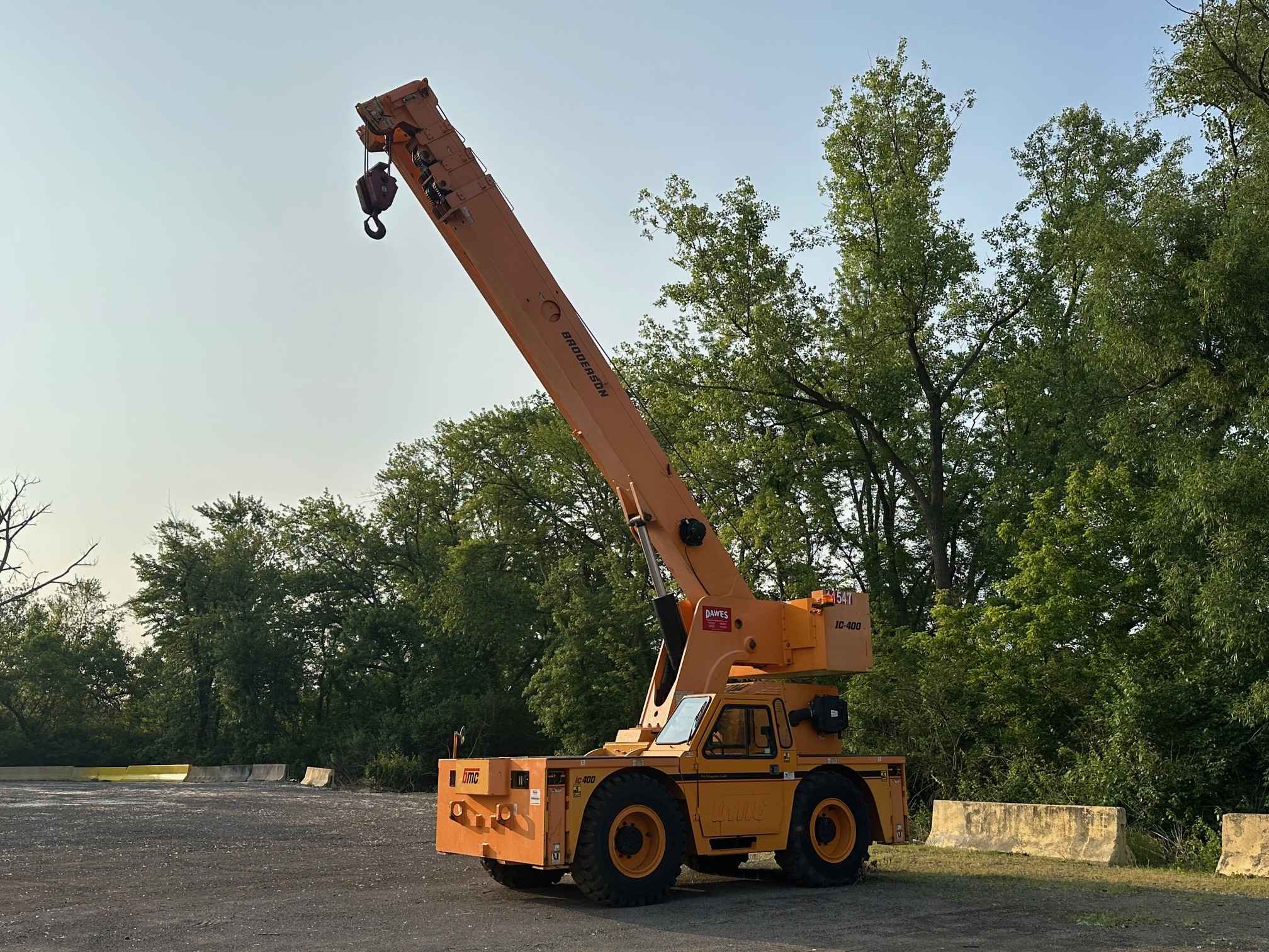 2020 Broderson IC-400-3B