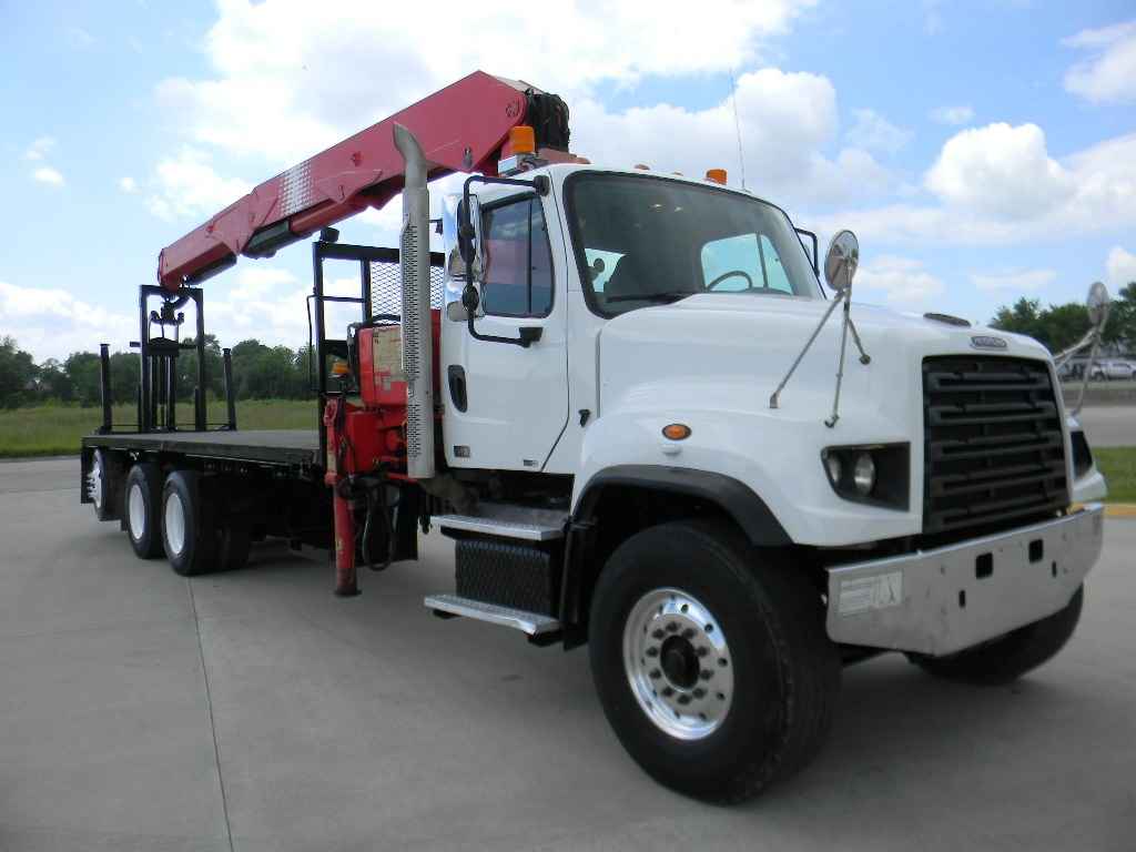 2004 IMT 24562