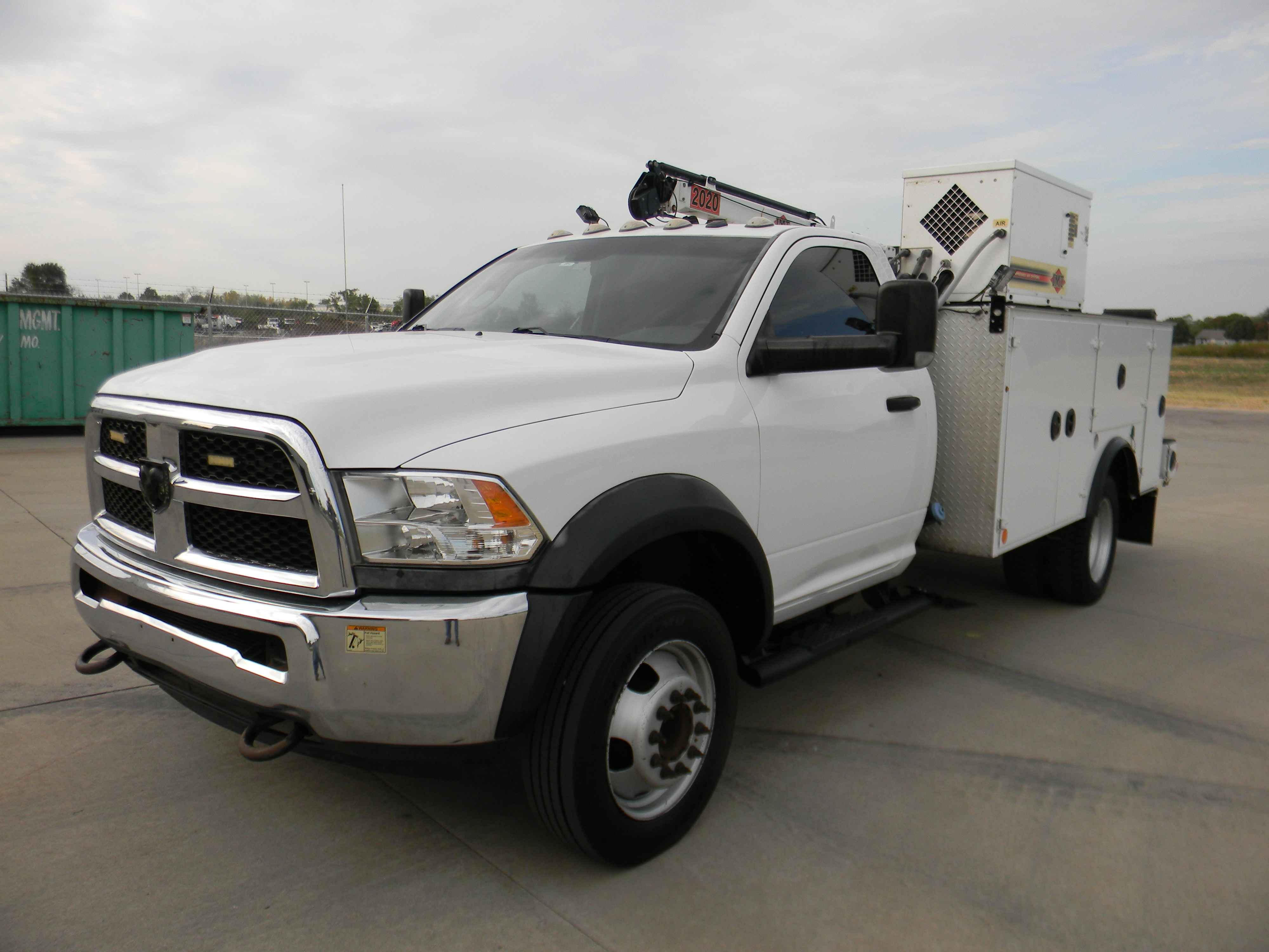 2017 IMT 5500 Tradesman