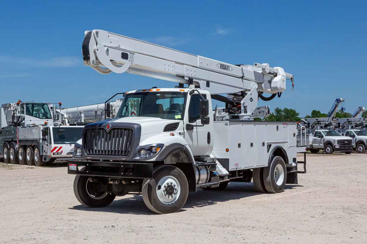 2023 VERSALIFT VN-555-MHI