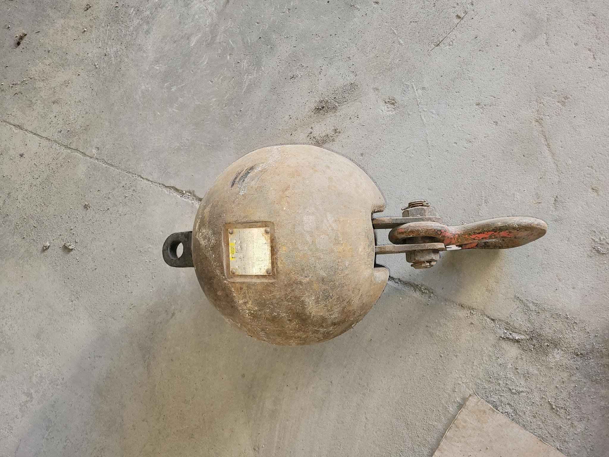 7-TON HOOK BALL