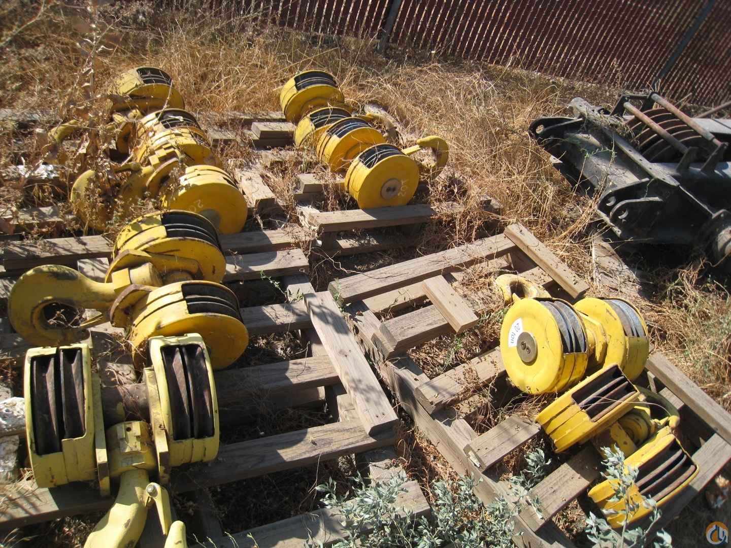 EMH Engineered Material Handling%2C 20 Ton%2C Four Sheave%2C Accommodates 5%2F8%E2%80%9D to 9%2F16%3B %E2%80%9D Wire Rope Overhead Hook Blocks%3B CranesList ID%3A 679%2C