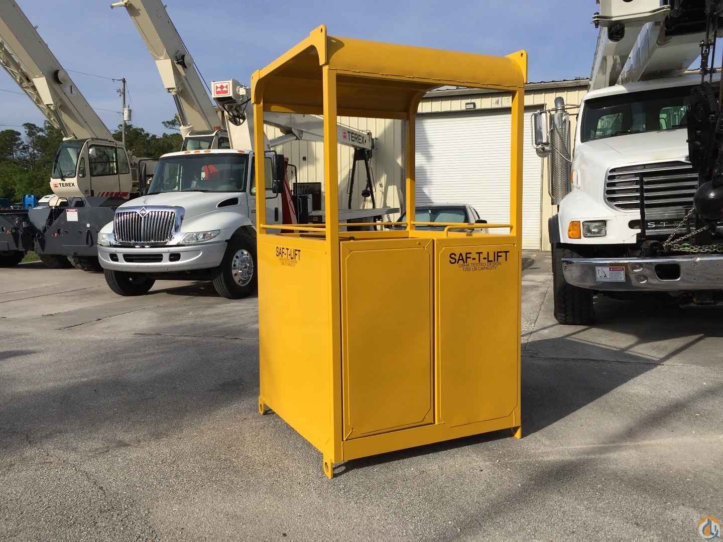 Manbasket new/unused OSHA design Safe-T-Lift brand with test weight