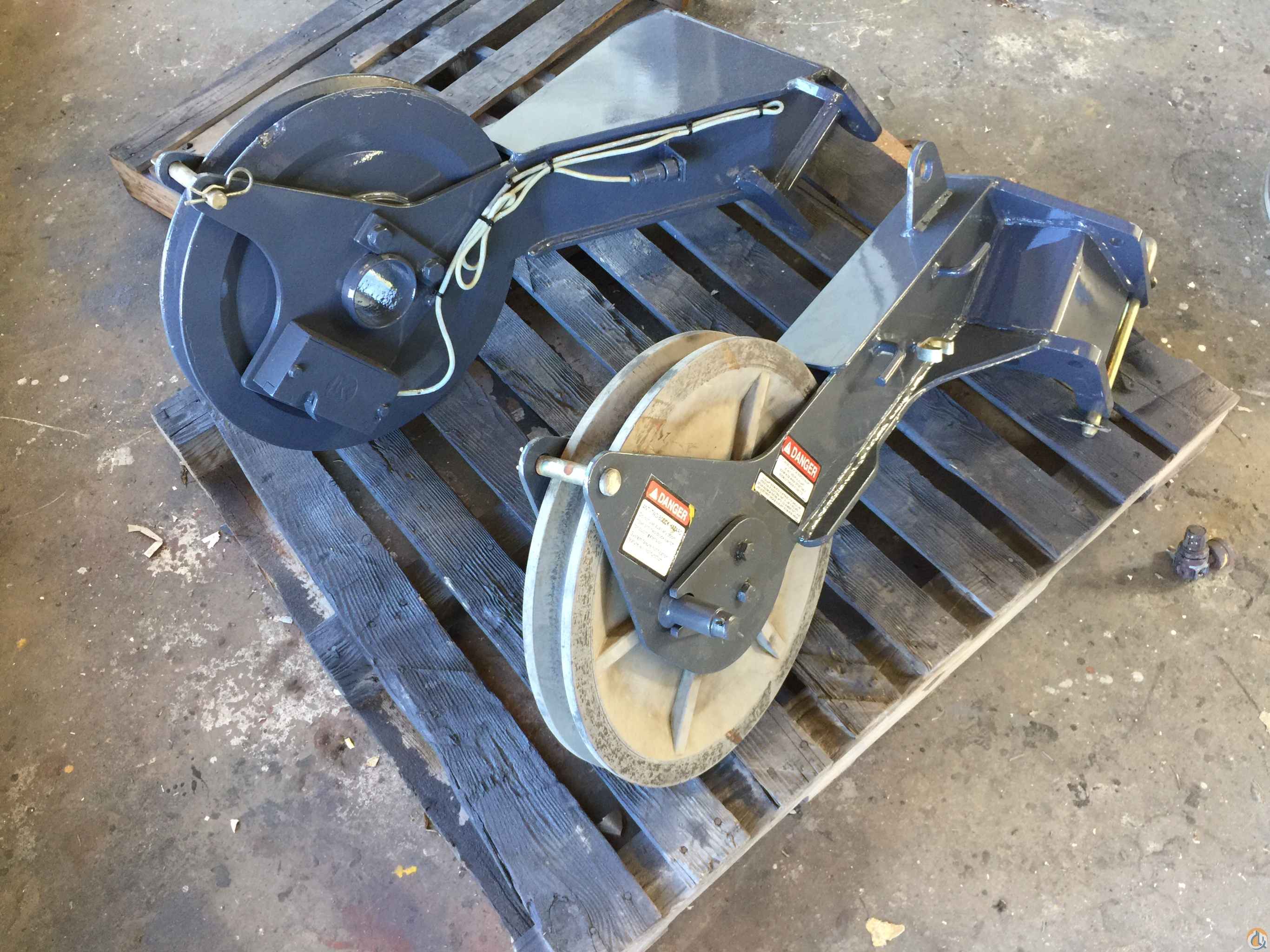 GROVE AND TEREX ROOSTER SHEAVES Several to fit GMK5120B, GMK5165B, RT9130, GMK5150, RT760, RT865, RT870, T340, T560, RT335, RT345, RT555, RT670, RT665, PLUS MANY OTHERS CALL FOR DIMENSIONS