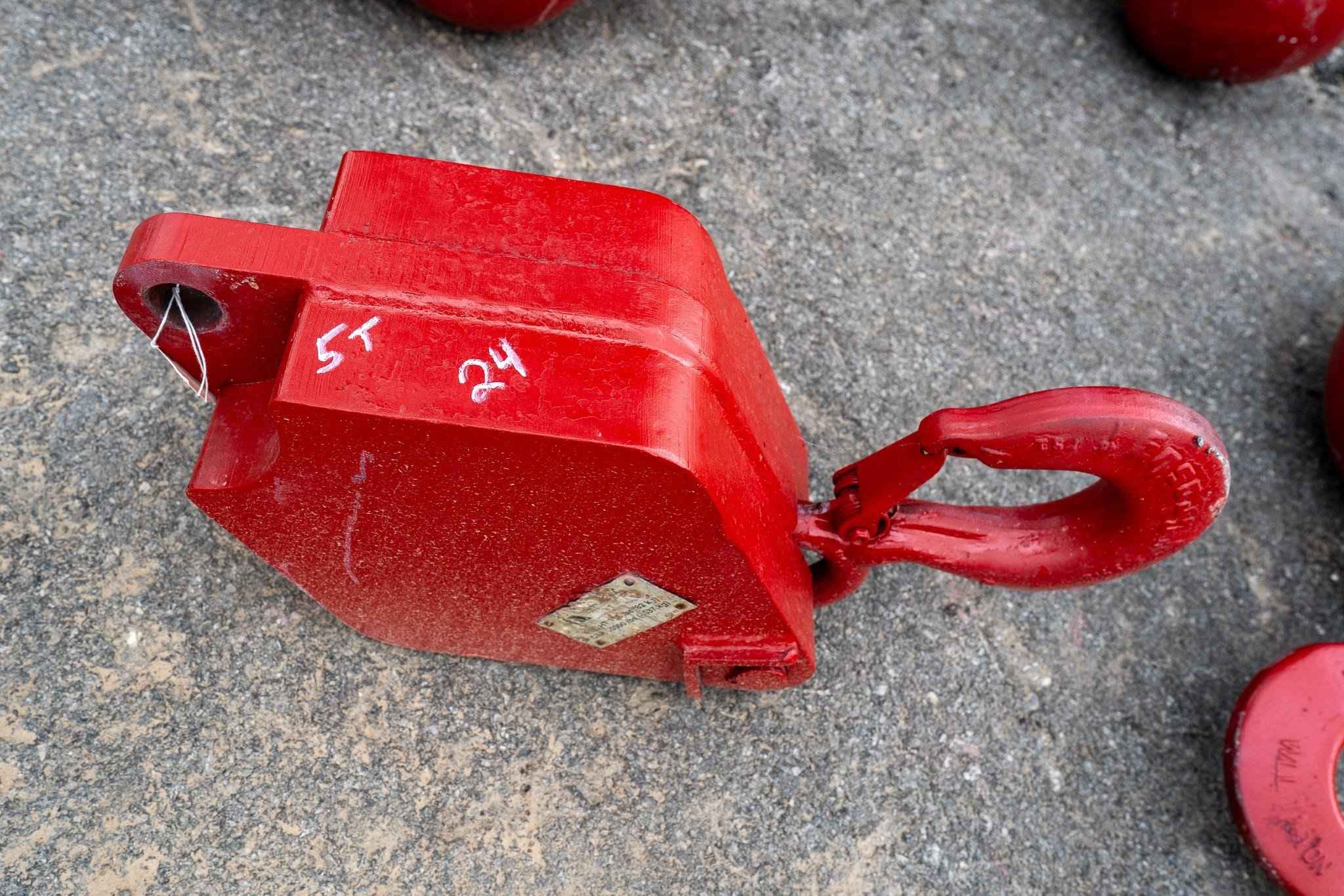 NATIONAL 5 TON HOOK BALL